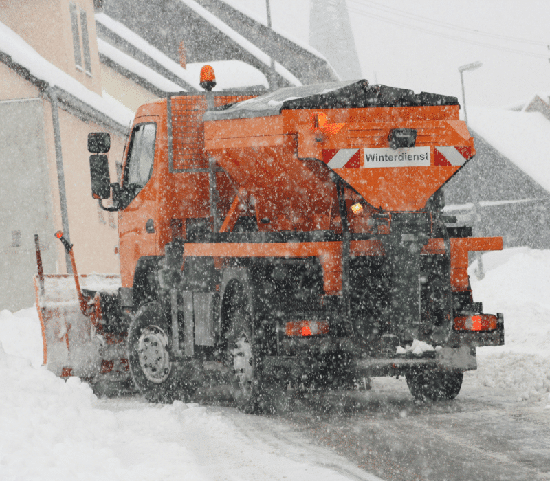 Professionelle Maschinen für den Winterdienst